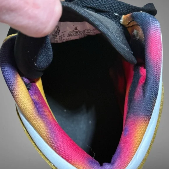 Nike Air Jordan 1 Mid SE "Wear Away" sneakers Size 4.5 Youth Authentic - Picture 9 of 12